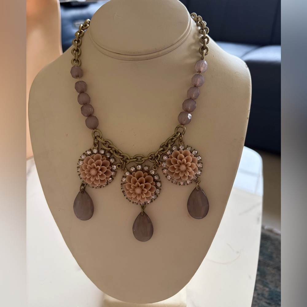 Vintage Style Floral Statement Necklace Rhinestone Cabochon Drop Mauve Gold Tone